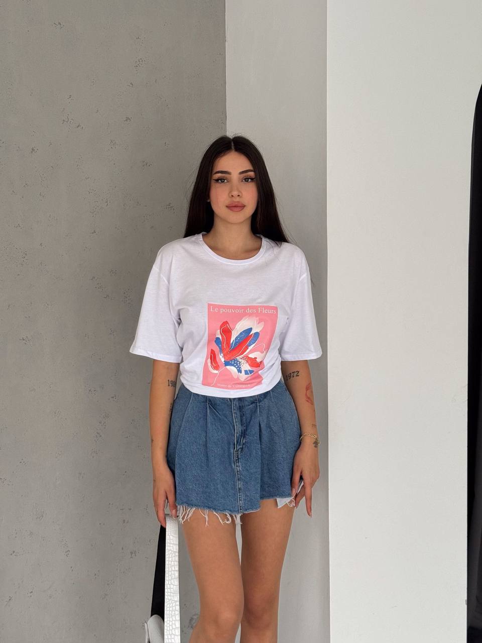 Flora tshirt