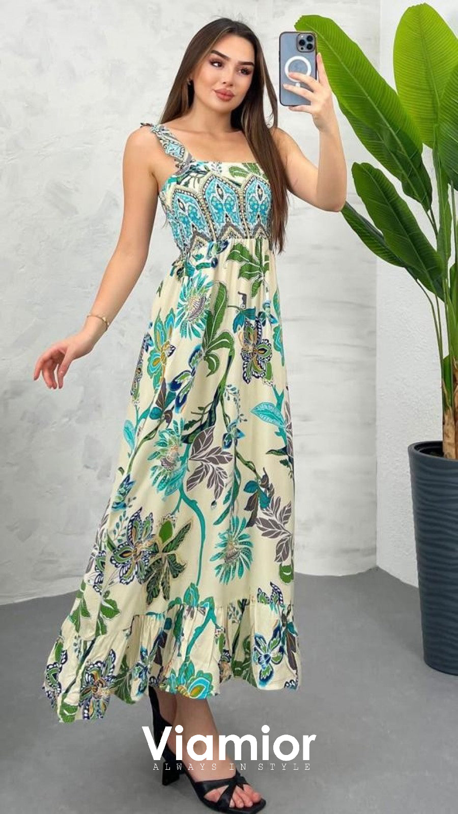 Hulia Dress