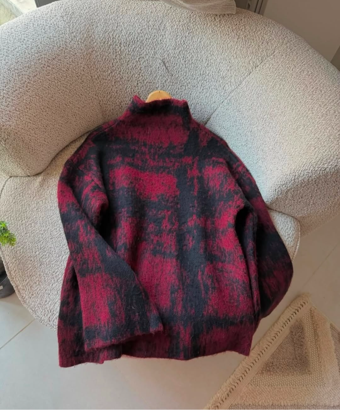 Burgundy wool Sweater