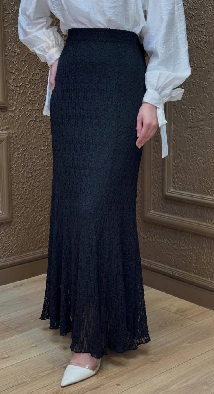 Black Dentelle Skirt