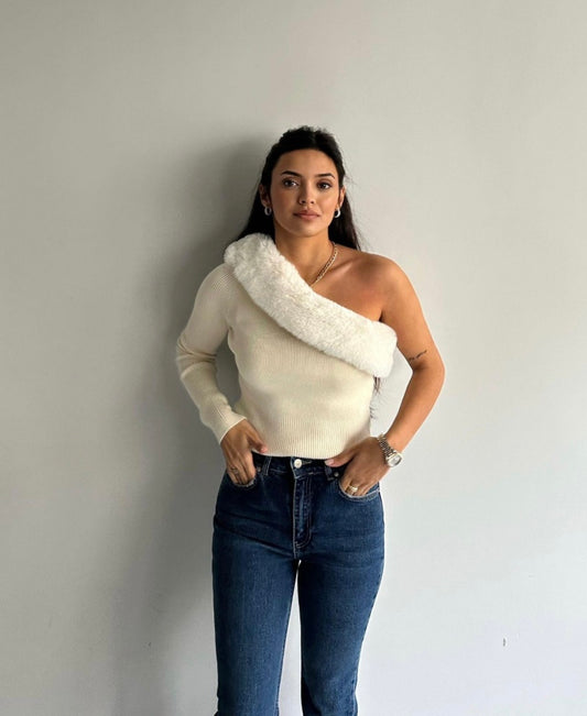 One shoulder Fur Top