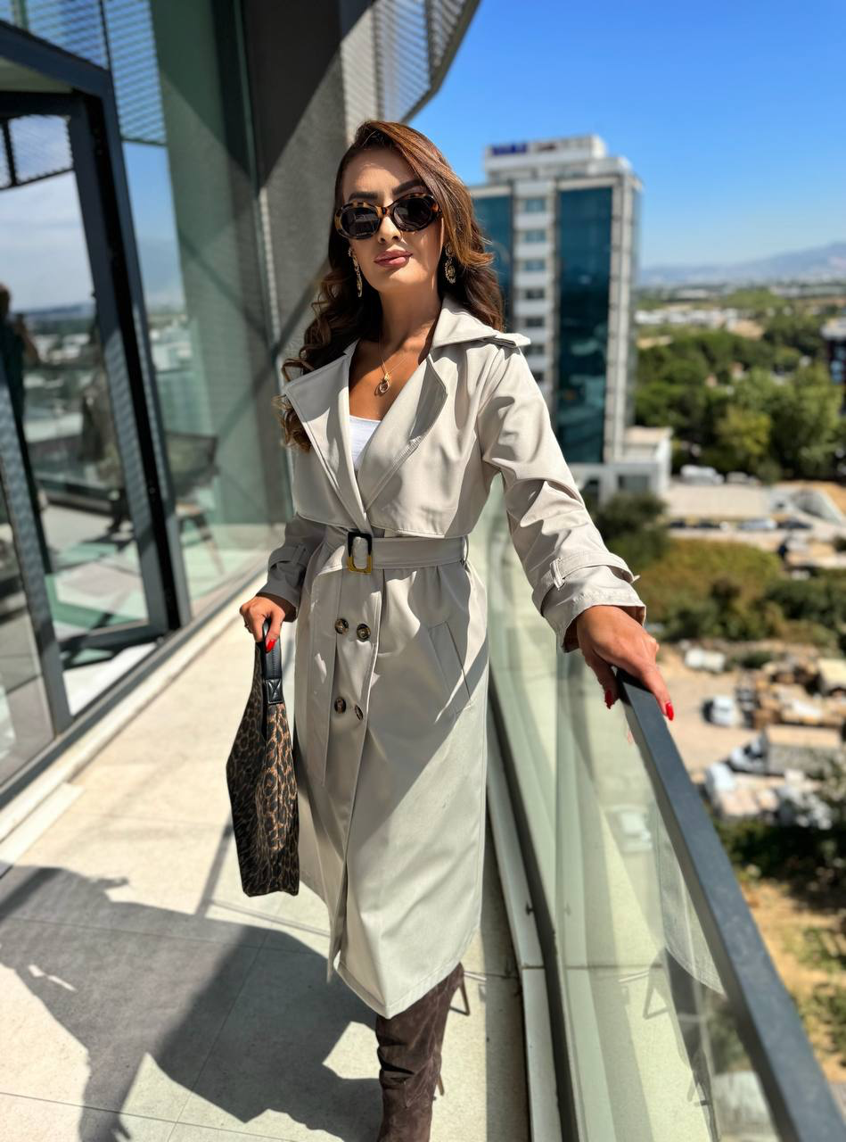 Calm Vanilla Trenchcoat