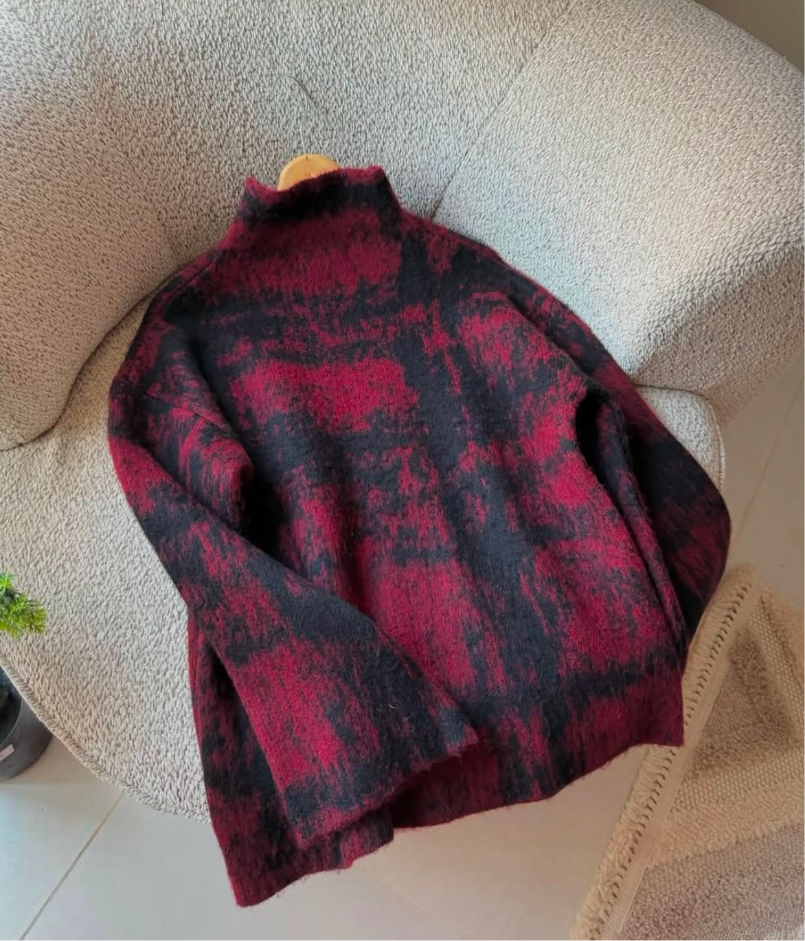 Burgundy wool Sweater