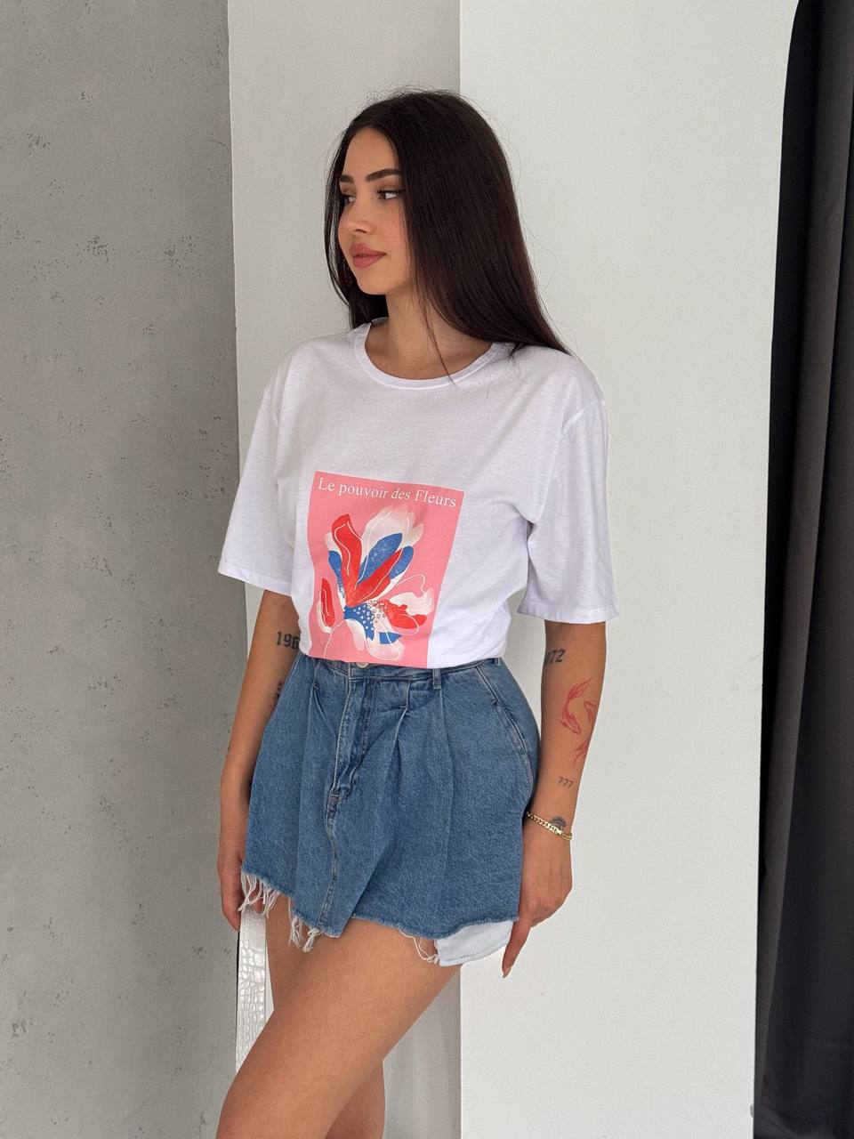 Flora tshirt