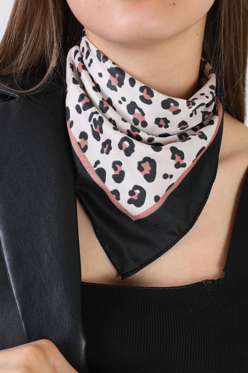 Elegance Roar Foular